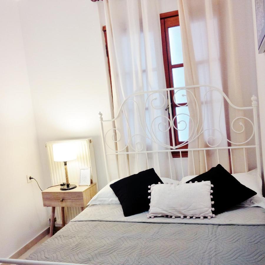The Central Heraklion  Luaran gambar